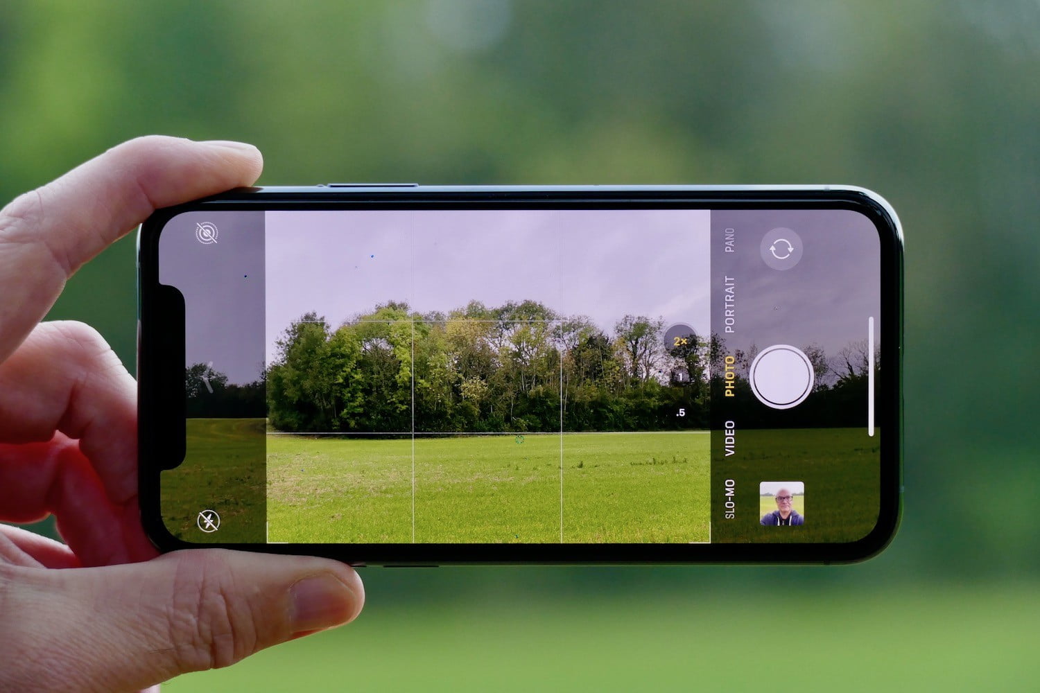 5 mẹo giúp camera iPhone 11 chụp những bức ảnh đẹp ngang iPhone 12