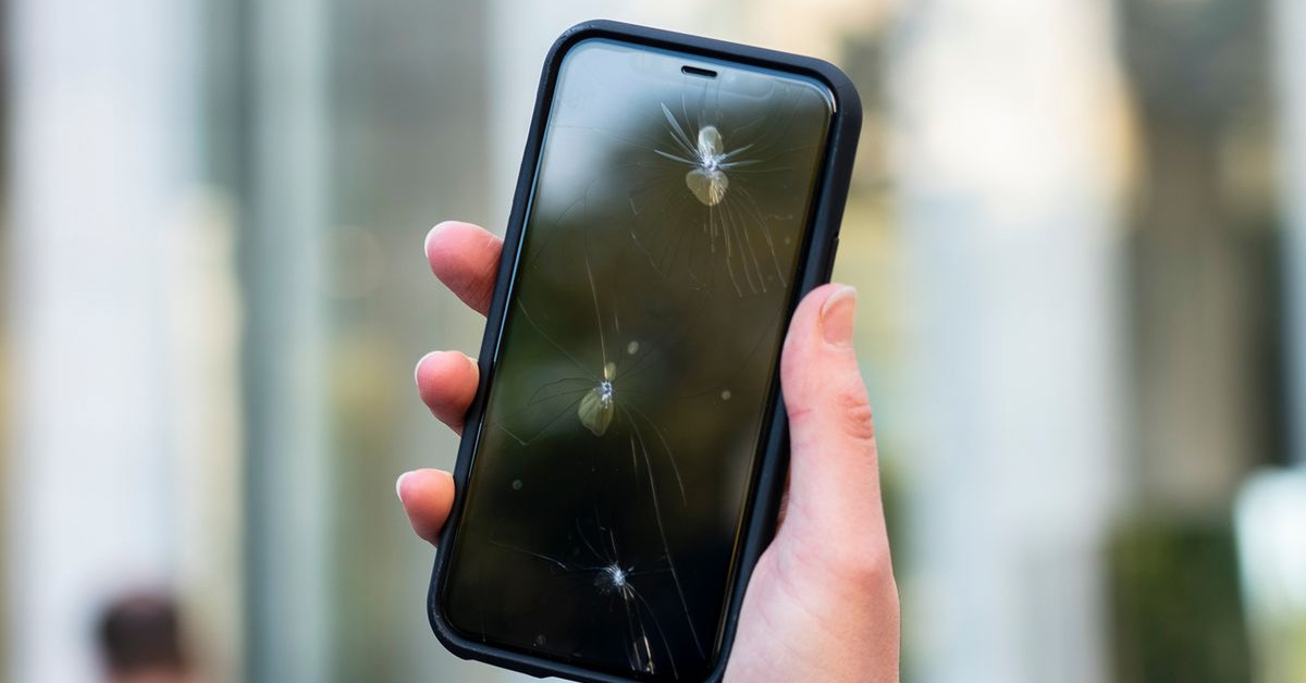 Thay màn hình iPhone 11 Pro giá bao nhiêu? Vì sao Viện Di Động là địa chỉ đáng tin cậy