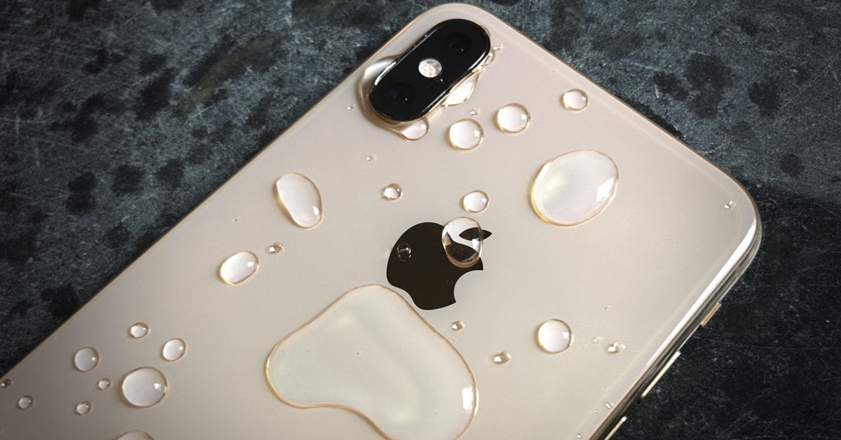 Hướng dẫn cách xử lý điện thoại iPhone rơi xuống nước mà bạn cần biết
